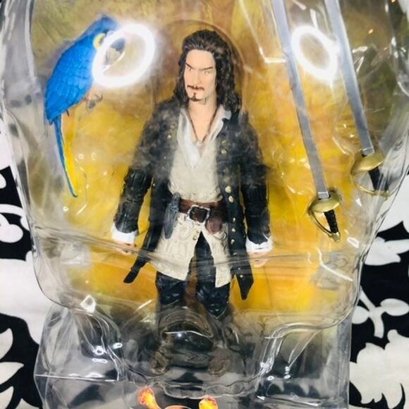 Pirates of the Caribbean Dead Mans Chest Will Turner action figure Disneystore - Picture 7 of 9